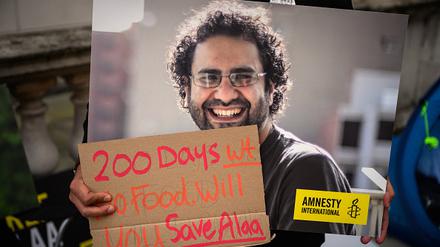 In London und anderen Städten weltweit werden regelmäßig Proteste zur Freilassung des britisch-ägyptischen Bloggers und Demokratieaktivisten Alaa Abdel Fattah organisiert.