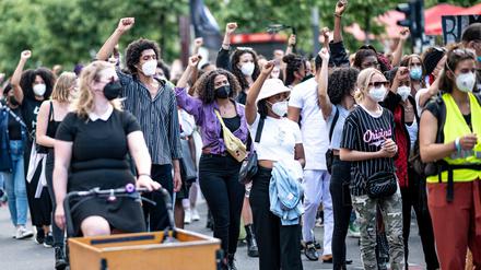 Black Lives Still Matter: Dass das Leben Schwarzer Menschen weiterhin zähle, war der leicht variierte Titel einer Demonstration Anfang Juli in Berlin.