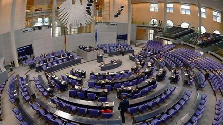 Leere Reihen im Bundestag