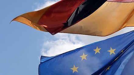 Die Euro-Krise hat Ost- und Westdeutsche mehr als vieles andere zusammengebracht.