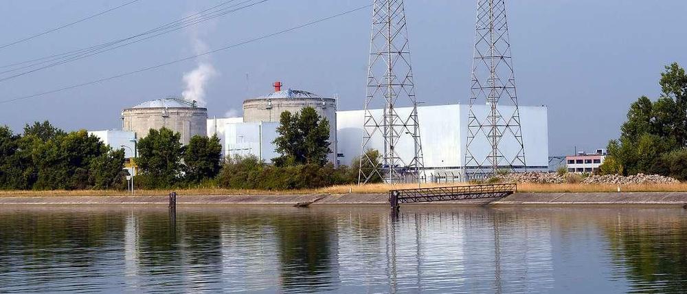 Das Symbol für Frankreichs Energiewende. Das Atomkraftwerk Fessenheim im Elsass, eines der ältesten und unsichersten, soll bis Ende 2016 vom Netz gehen. Die französische Regierung hat angekündigt, ihre Stromversorgung von aktuell 70 Prozent Atomstrom auf 50 Prozent verringern zu wollen. 