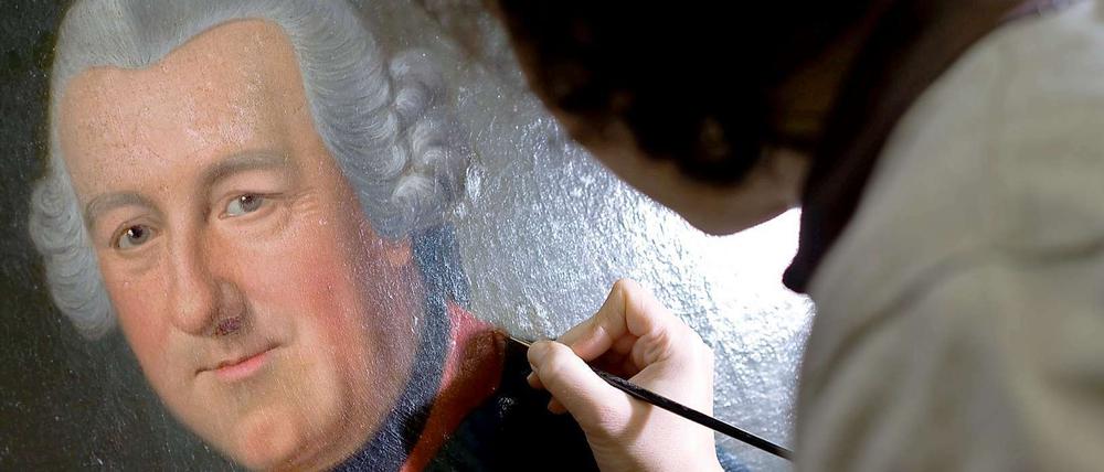 Anlässlich des 300. Geburtstages des Preußenkönigs werden Gemälde restauriert.