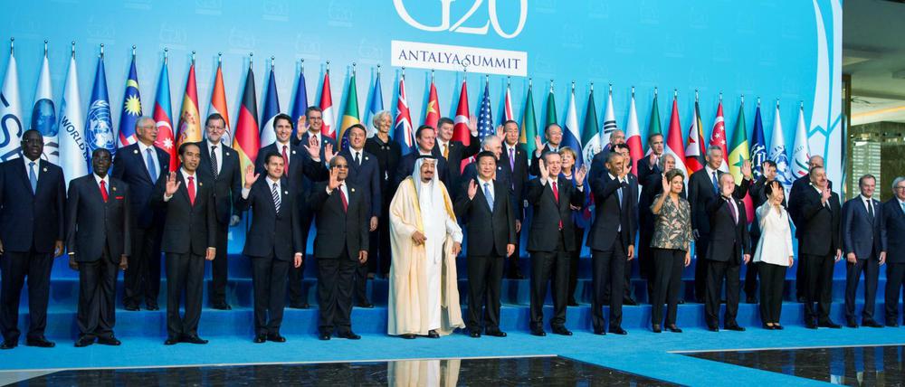Vereint gegen den Terror? Die Staats- und Regierungschefs und Gäste des G20-Gipfels am 15.11.2015 im türkischen Antalya. 