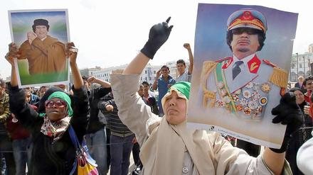 Gaddafis Anhänger feiern schon ihren vermeintlichen Sieg. Darf Deutschland da einfach wegsehen?