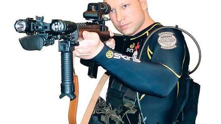 Auf Utöya richtete Anders Behring Breivik den größten Schaden an: Mit einer Automatikwaffe und einer Pistole, für die er einen Waffenschein hatte, erschoss er 68 Menschen.