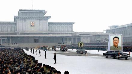 Trauerzeremonie für Kim Jong Il: Gespenstische Inszenierung in Pjöngjang. 