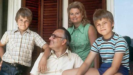 Bild einer Familie: Die Kohls 1975 im gemeinsamen Sommerurlaub in St. Gilgen in Österreich.