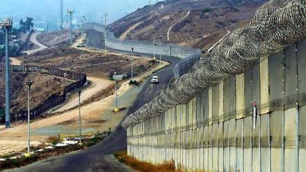 Die inzwischen schwer gesicherte Grenze zwischen den USA und Mexiko.