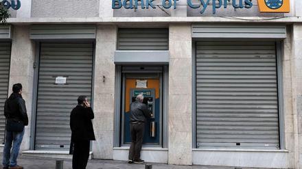 Eine wegen der Krise geschlossene Bank auf Zypern.