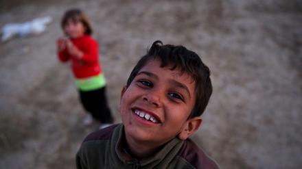 Ein Junge an der griechisch-mazedonischen Grenzen im Flüchtlingslager bei Idomeni.