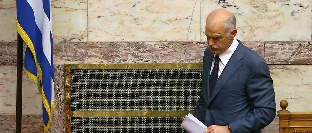 Am Mittwoch bot Papandreou dem konservativen Oppositionsführer Antonis Samaras die Bildung einer großen Koalition an. Die Verhandlungen platzten.