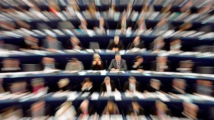 Eine buntere Mischung im Europaparlament beeinträchtigt nicht die politische Stabilität urteilte das Verfassungsgericht und kippte die Fünfprozentklausel.