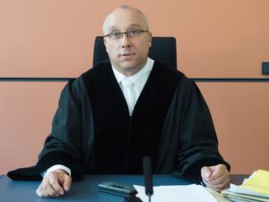 Richter Jens Maier im Jahr 2016 bei einem Verfahren um NPD-kritische Äußerungen eines Wissenschaftlers. 