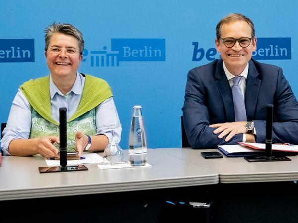Monika Herrmann, Bezirksbürgermeisterin von Friedrichshain-Kreuzberg, und Michael Müller, Regierender Bürgermeister von Berlin.