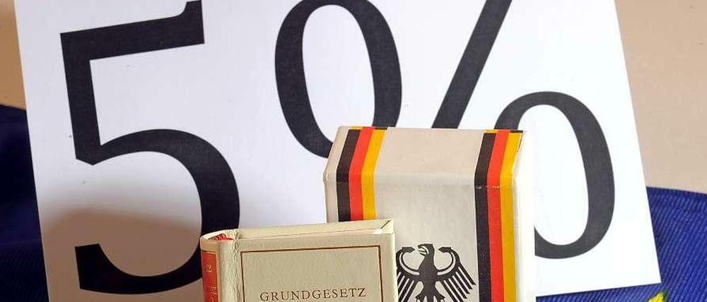 Der Wille von rund sieben Millionen Wählern ist im Bundestag nicht präsentiert. Muss die Sperrklausel gesenkt werden oder gar fallen?