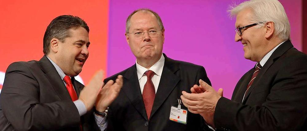Einer von ihnen wird wohl Kanzlerkandidat der SPD - Parteichef Sigmar Gabriel (links), Finanzexperte Peer Steinbrück (Mitte) oder der Fraktionsvorsitzende Frank-Walter Steinmeier (rechts).