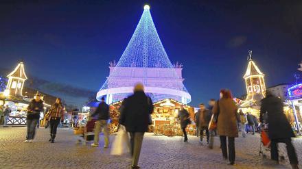 Der Weihnachtsmarkt in Potsdam öffnet früher - das sorgt für Ärger.