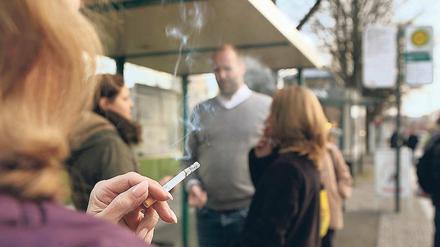Verqualmt. Stadtpolitik debattierte Rauchverbot an Haltestellen des ViP.