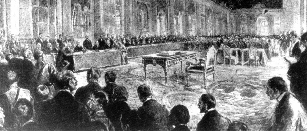 Das Archivbild zeigt die Sitzungseröffnung der Unterzeichnung des Friedensvertrages im Schloße von Versailles. 