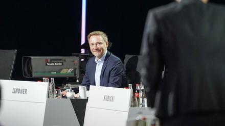 Zufrieden: Der FDP-Bundesvorsitzende Christian Lindner wird mit eine Spitzenwert von 93 Prozent wiedergewählt.