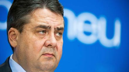 SPD-Chef Sigmar Gabriel steht vor seiner ersten Belastungsprobe als Vize-Kanzler.