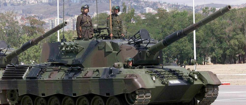 Die türkische Armee fährt schon lange in Deutschland hergestellte Panzer vom Typ Leopard.