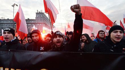 Teilnehmer einer rechten Demonstration in Warschau (Archivbild vom 11.11.2019)