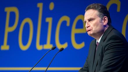 Staatssekretär Günter Krings (CDU) fordert beim Europäischen Polizeikongress schnellere Strafverfahren. 
