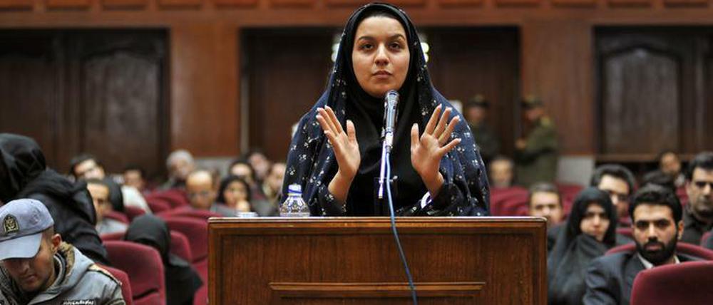 Iran hat in der ersten Jahreshälfte fast 700 Menschen hinrichten lassen. So auch Reyhaneh Jabbari, die ihren Vergewaltiger in Notwehr tödlich verletzte.