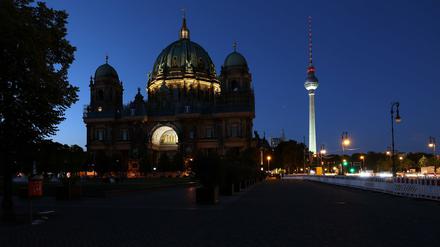 Berlin spart Energie und beleuchtet den Dom nicht mehr.