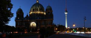 Berlin spart Energie und beleuchtet den Dom nicht mehr.