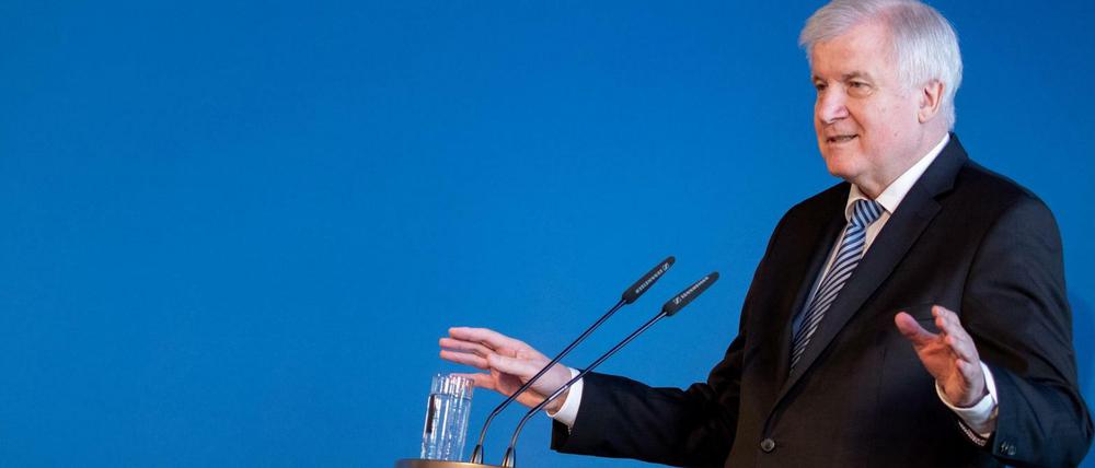 Horst Seehofer (CSU) spricht bei der Auftaktveranstaltung zur 4. Deutschen Islam-Konferenz.