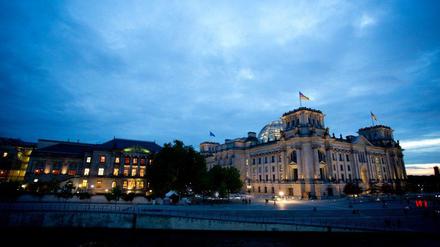 In der Parlamentarischen Gesellschaft direkt neben dem Reichstag rangen CDU und SPD um gemeinsame Positionen - mit Erfolg, wie es scheint.