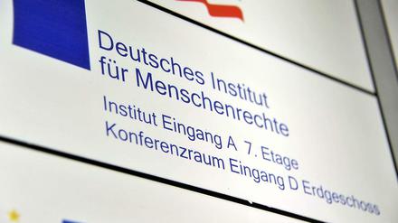 Eingang zum Deutschen Institut für Menschenrechte in Berlin