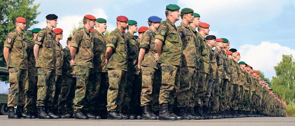Die Bundeswehr schult Soldaten gegen Verschwörungsmythen und Propaganda (Symbolbild).