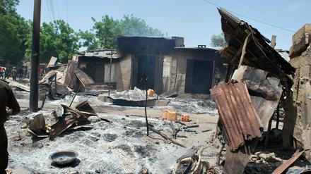 Bei einem Selbstmordanschlag von Boko-Haram-Terroristen am 4. Juli in Zabarmai, Nordost-Nigeria, kamen zahlreiche Menschen ums Leben. 