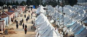 Im Süden der Türkei gibt es mehrere große Flüchtlingslager, in denen vor allem Syrer Zuflucht gefunden haben. 