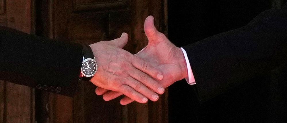 Der Handschlag der Präsidenten: Wladimir Putin und Joe Biden in Genf.
