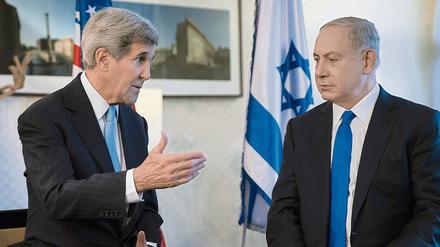 US-Außenminister Jahn Kerry und Israels Premierminister Benjamin Netanyahu haben sich am Donnerstag im Berliner Hotel "Esplanade" getroffen.