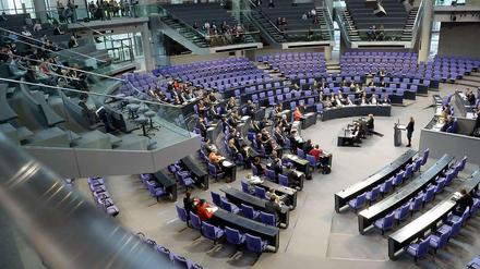 Der Bundestag. Laut Grundgesetz soll er öffentlich verhandeln.