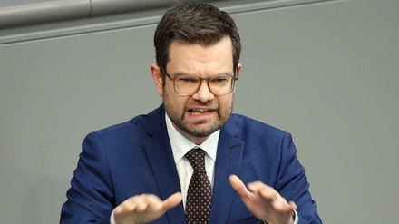 Bundesjustizminister Marco Buschmann (FDP) will Gewalt gegen Frauen künftig strenger bestrafen.