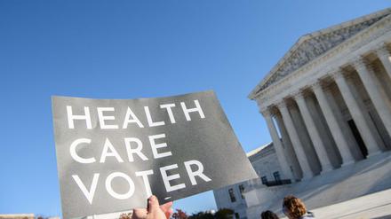 Unterstützer von "Obamacare" vor dem Supreme Court 