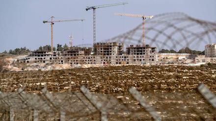 Kritiker der israelischen Siedlungspolitik monieren, der Wohnungsbau mache einen eigenen Palästinenserstaat quasi unmöglich.