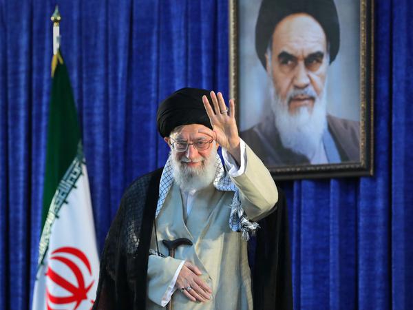 Irans Revolutionsführer Ali Chamenei will die Macht in den Händen der Erzkonservativen konzentrieren.