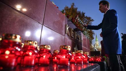 Gedenken an die Opfer des Amoklaufs auf der Krim in Moskau