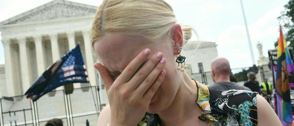 Tränen einer Abtreibungsbefürworterin. 