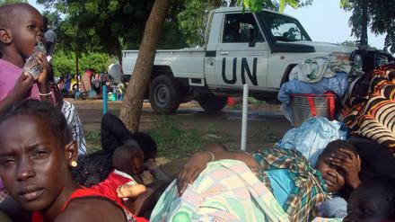 Hunderte Menschen flüchten in die UN-Stützpunkte in der südsudanesischen Hauptstadt Juba. 