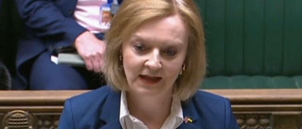 Die britische Außenministerin Liz Truss hat im Parlament angekündigt, die Brexit-Sonderregeln für Nordirland teilweise auszuhebeln.