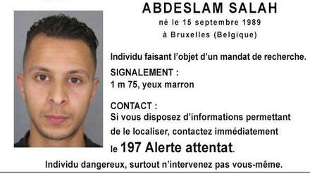 Mit diesem Bild fahndet die französische Polizei nach dem Verdächtigen Abdeslam Salah.
