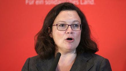SPD-Chefin Nahles hat der Versetzung von Maaßen ins Innenministerium zugestimmt - richtig findet sie die Beförderung aber nicht.